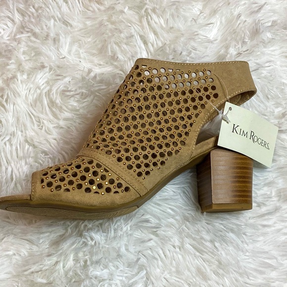 Kim Rogers Shoes - Kim Rogers Susie Sandals 7.5M beige/tan